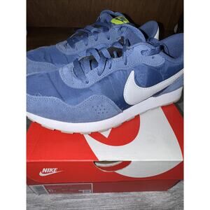 Nike MD Valiant 6Y Mystic Navy Athletic Shoes